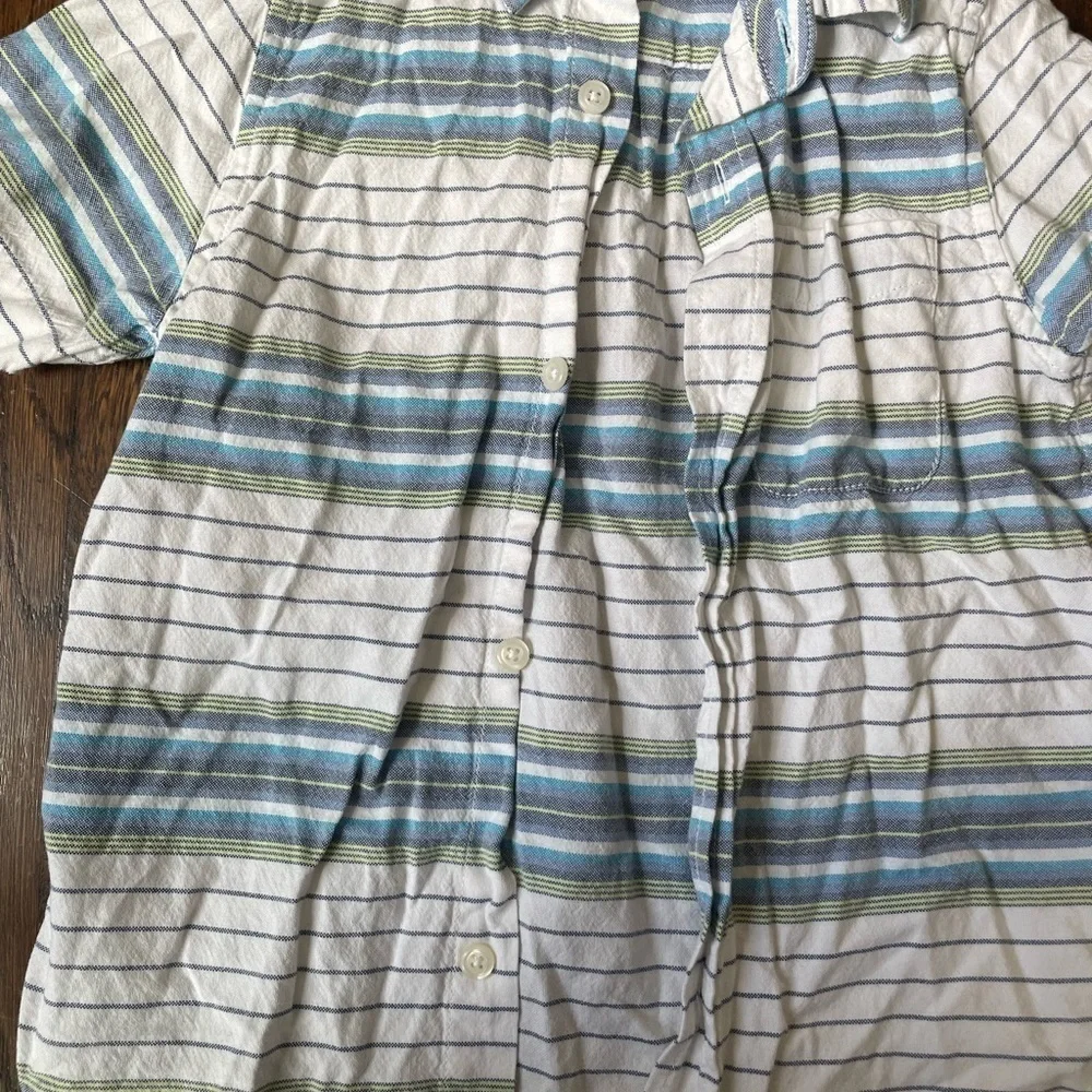 Children’s place boys bundle of 2 button down shirts